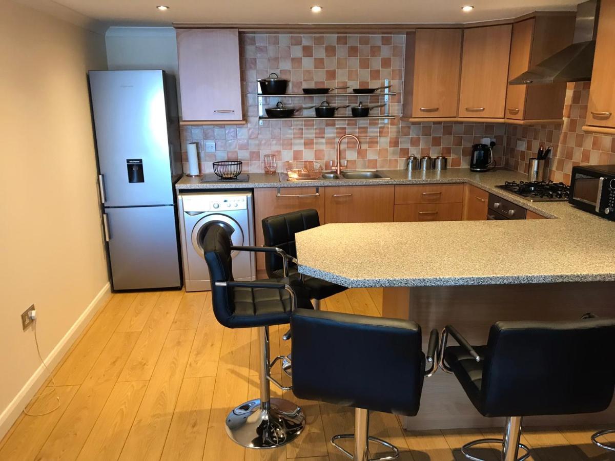Beautiful 3-Bed Apartment In Gourock Buitenkant foto
